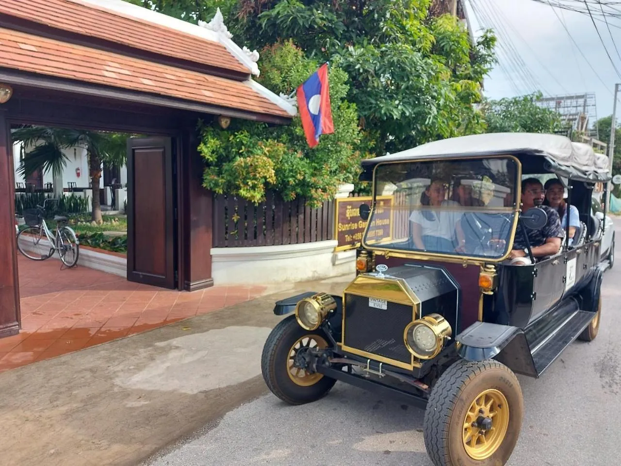 Sunrise Garden House - Luang Prabang Hotel