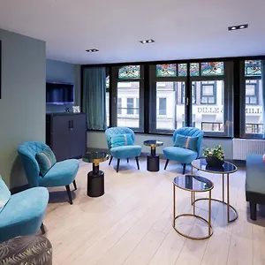 https://ciao-papa-hotel-amsterdam-central-station.amsterdamhotelsnl.com