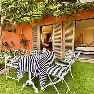 Romana , Saint-Tropez Francia